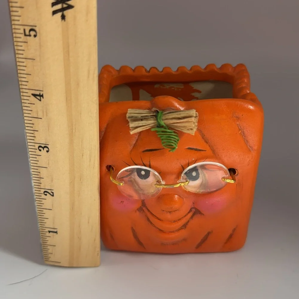Halloween/Fall Ceramic Orange Bag with Smiling Grandma Face with glasses
